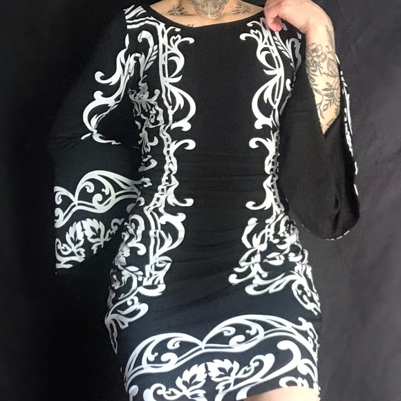Cute vampy whimsy goth style black body con dress in size xs - Picture 1 of 4